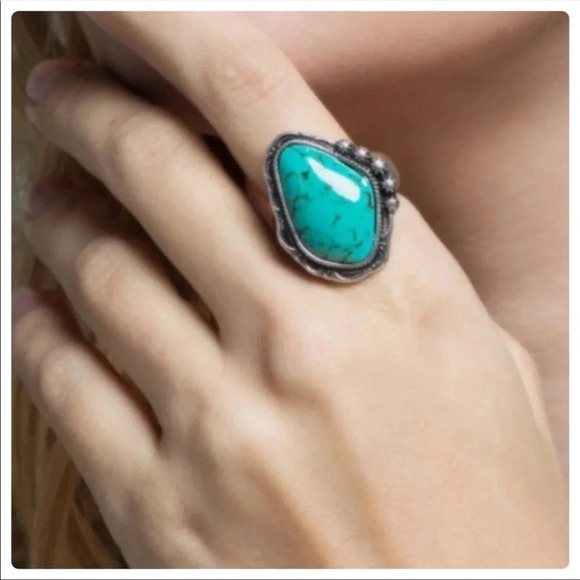 Boho Turquoise Statement Ring | Silver Stretch Western Jewelry - Picture 4 of 5